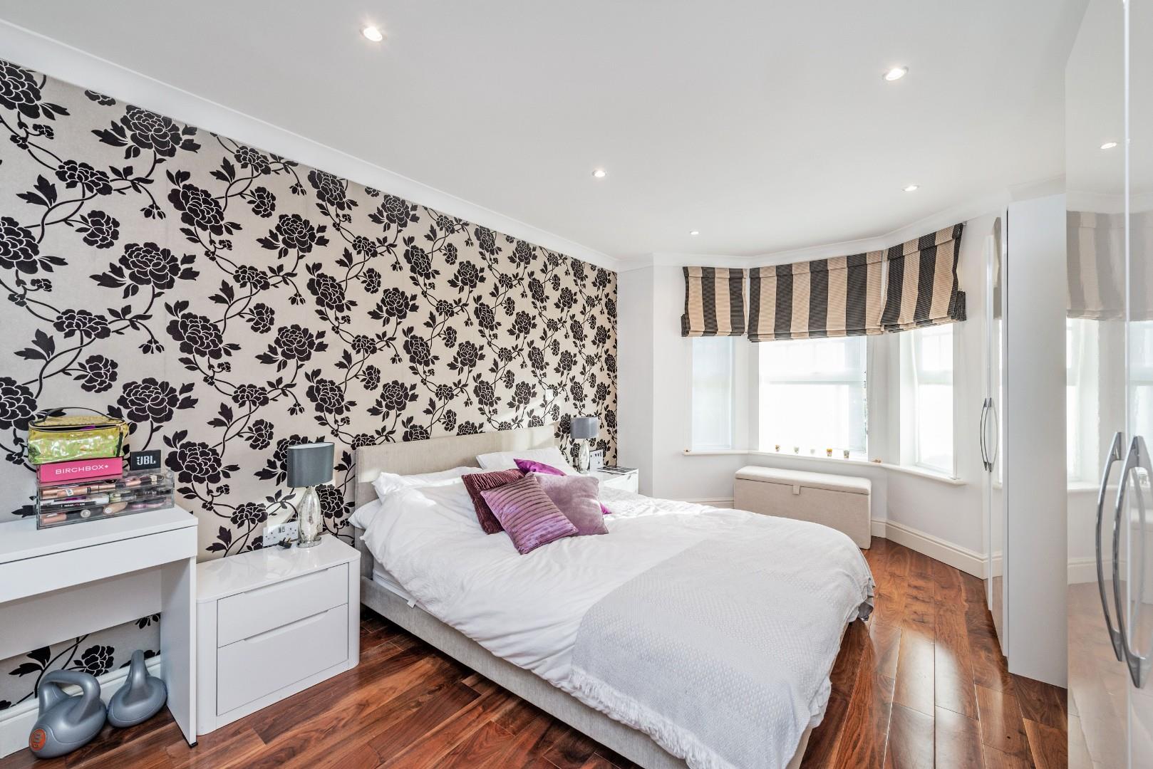 Lowlands Court, Mill Hill